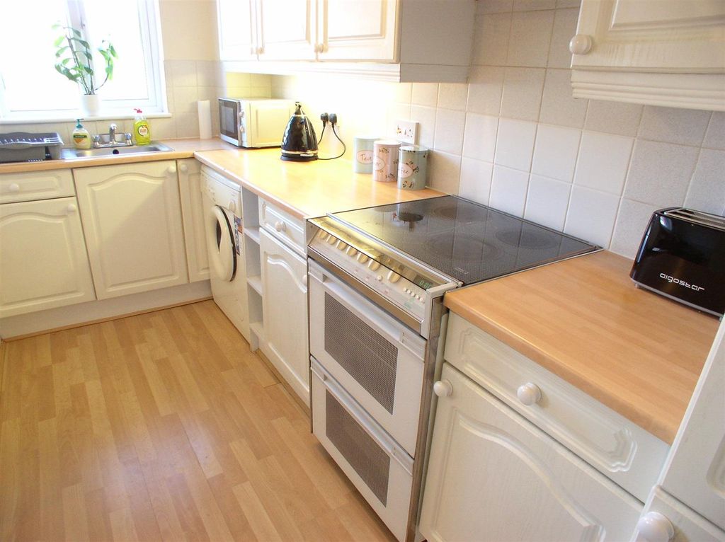 Property photo 3 of 6