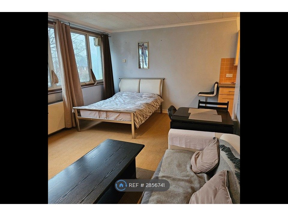 Property photo 1 of 7 Studio