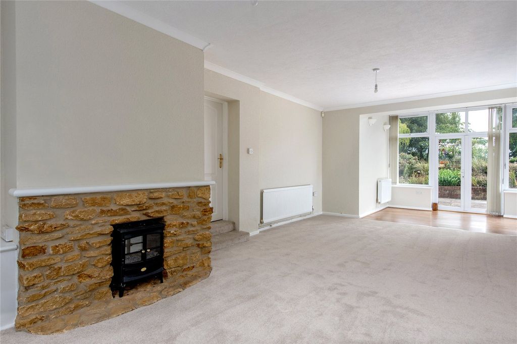 Property photo 2 of 26 Picture No. 80