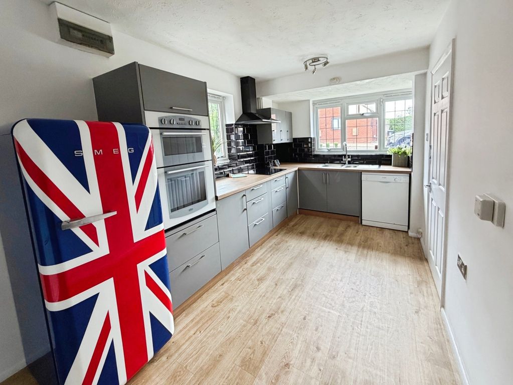 Property photo 3 of 19 Pbox-Img.Jpg