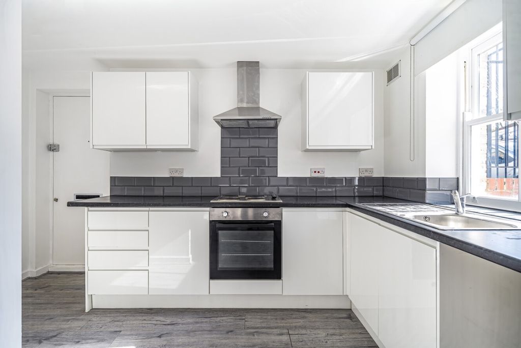 Property photo 2 of 6 1194490 (4)