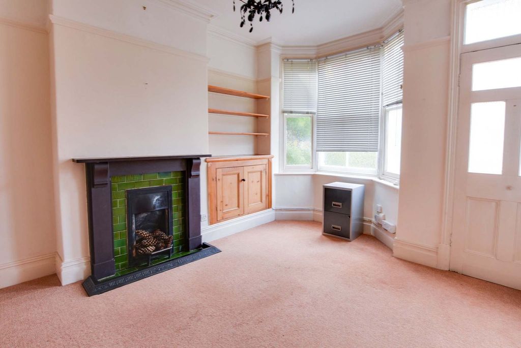 Property photo 2 of 20