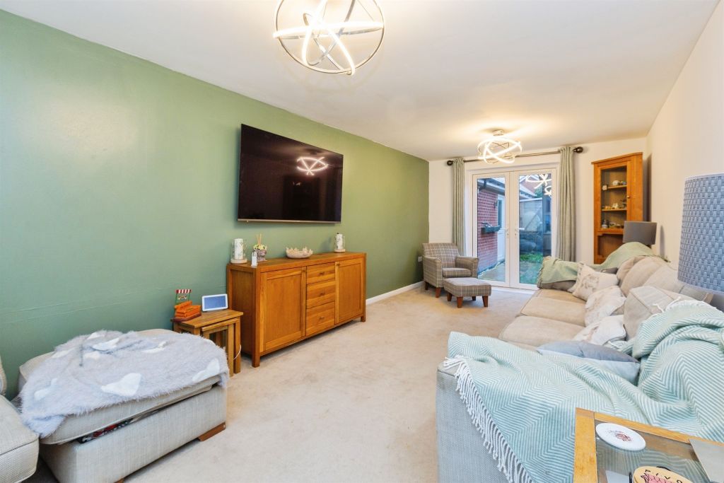 Property photo 2 of 25