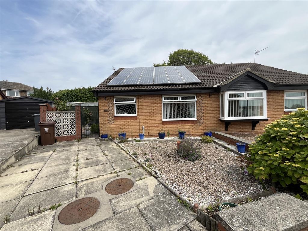 Property photo 1 of 14 External