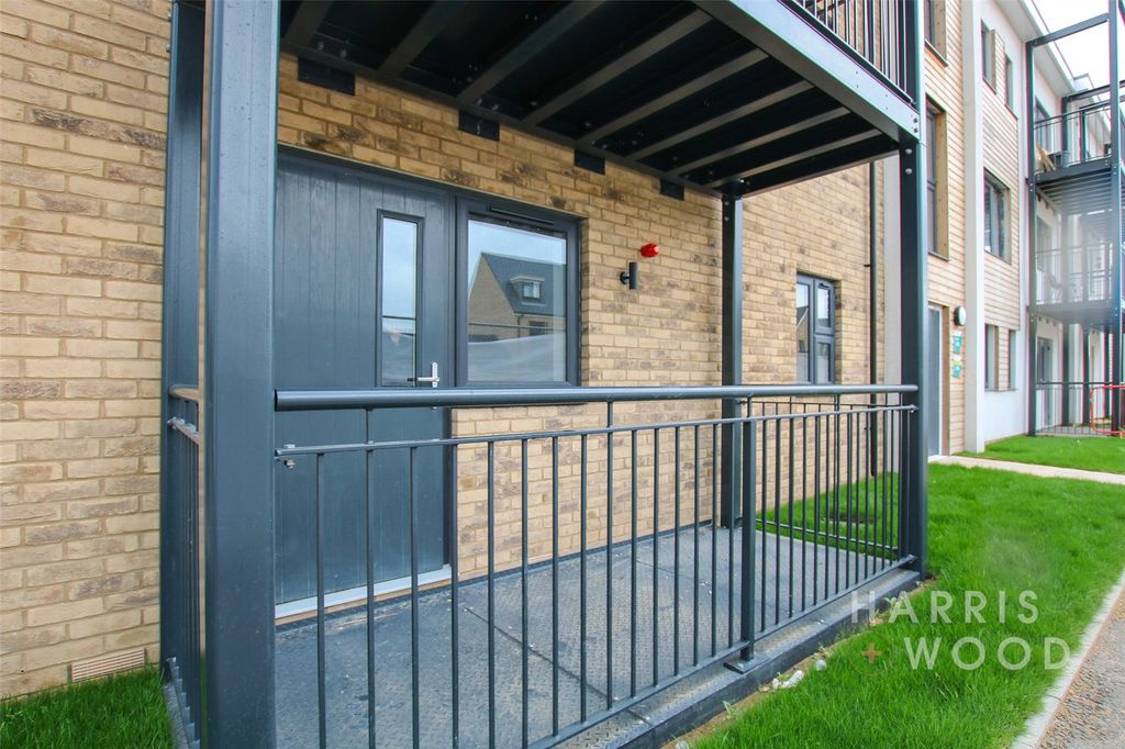 Property photo 2 of 17 Picture No. 20