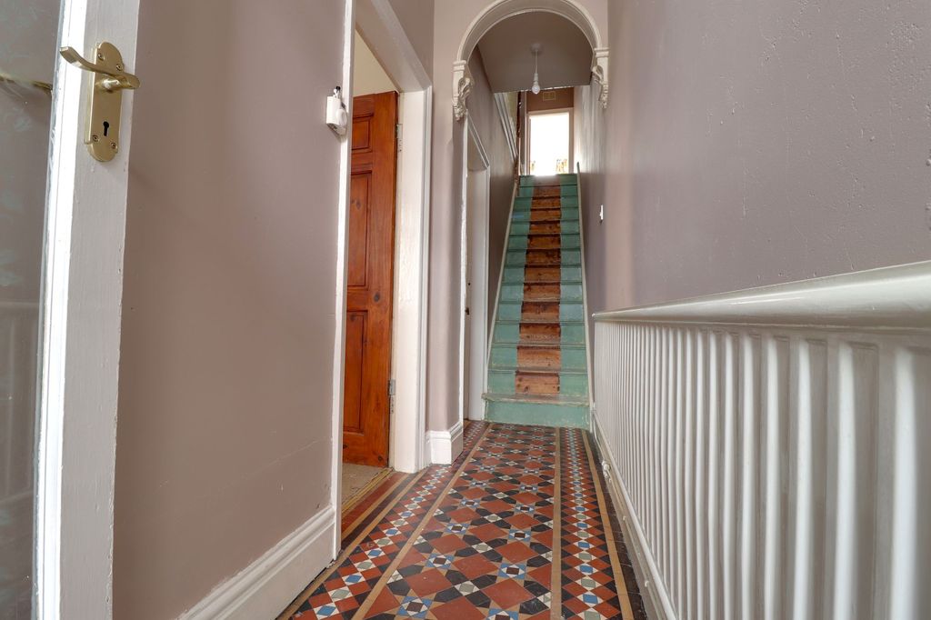 Property photo 2 of 15 Entrance Hallway