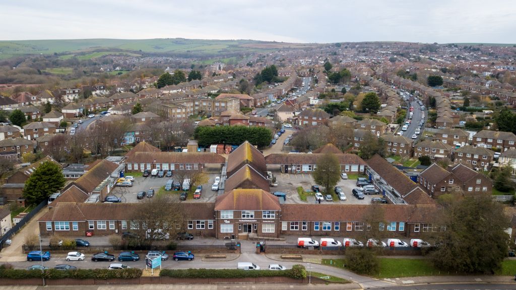 Property photo 3 of 8 Photo 3