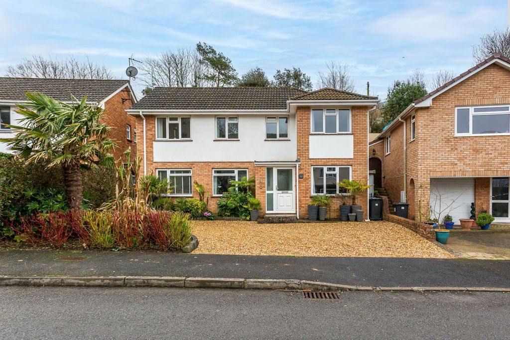 Property photo 1 of 31