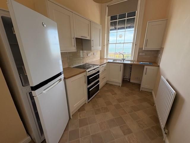 Property photo 3 of 9 Kitchen.Jpg