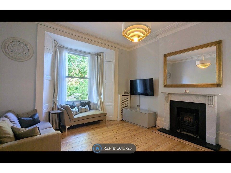 Property photo 2 of 10 Living Room