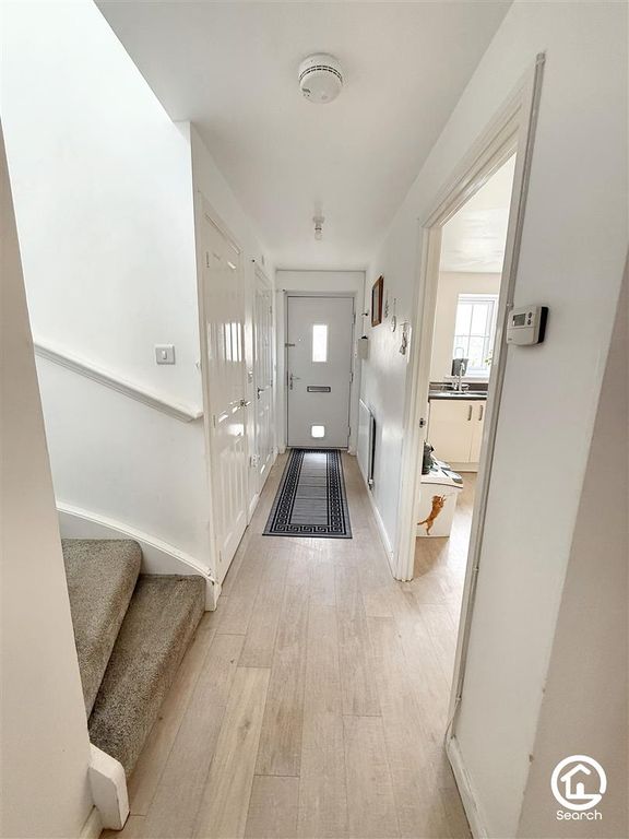 Property photo 3 of 15 Entrance Hall