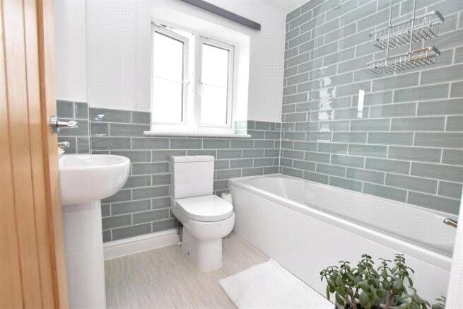 Property photo 2 of 21 Bathroom/Wc