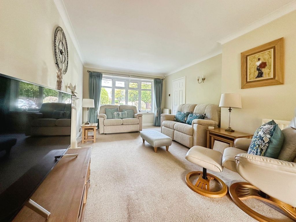 Property photo 3 of 26