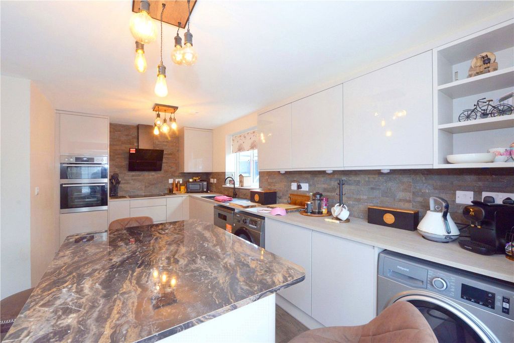 Property photo 2 of 18 Picture No. 79