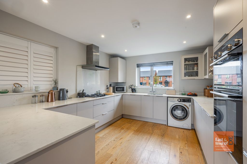 Property photo 3 of 14 A09 - 7 Whimbrel Court Topsham - 260410