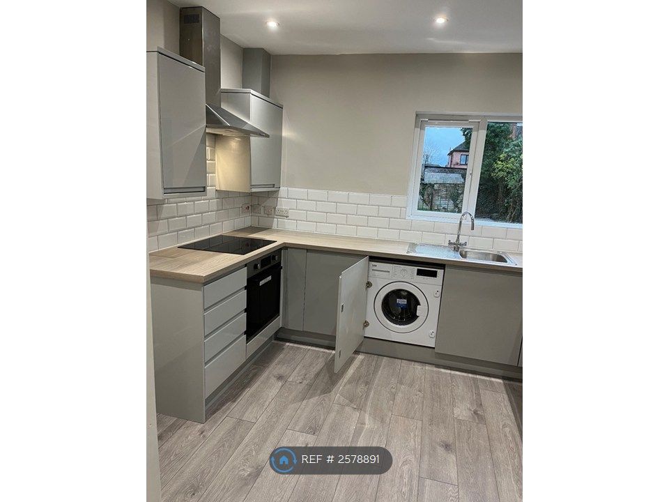 Property photo 3 of 14 Built In Oven, Hob And Washing Machine