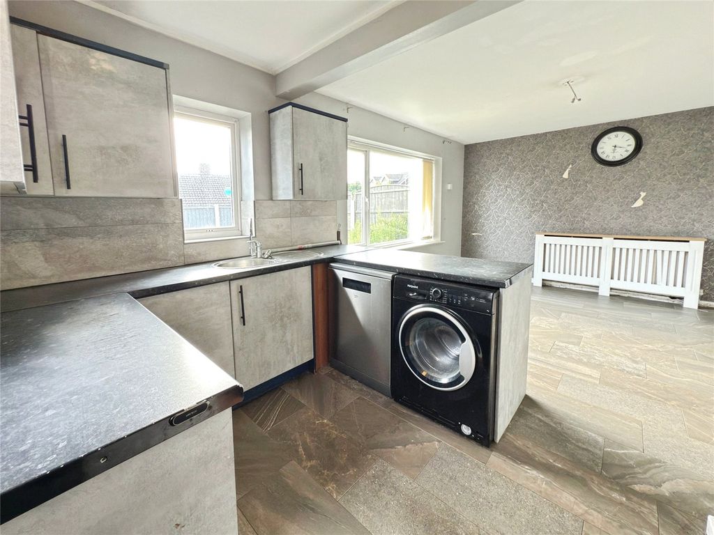 Property photo 3 of 17 Picture No. 06