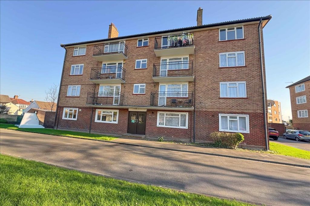 Property photo 1 of 9