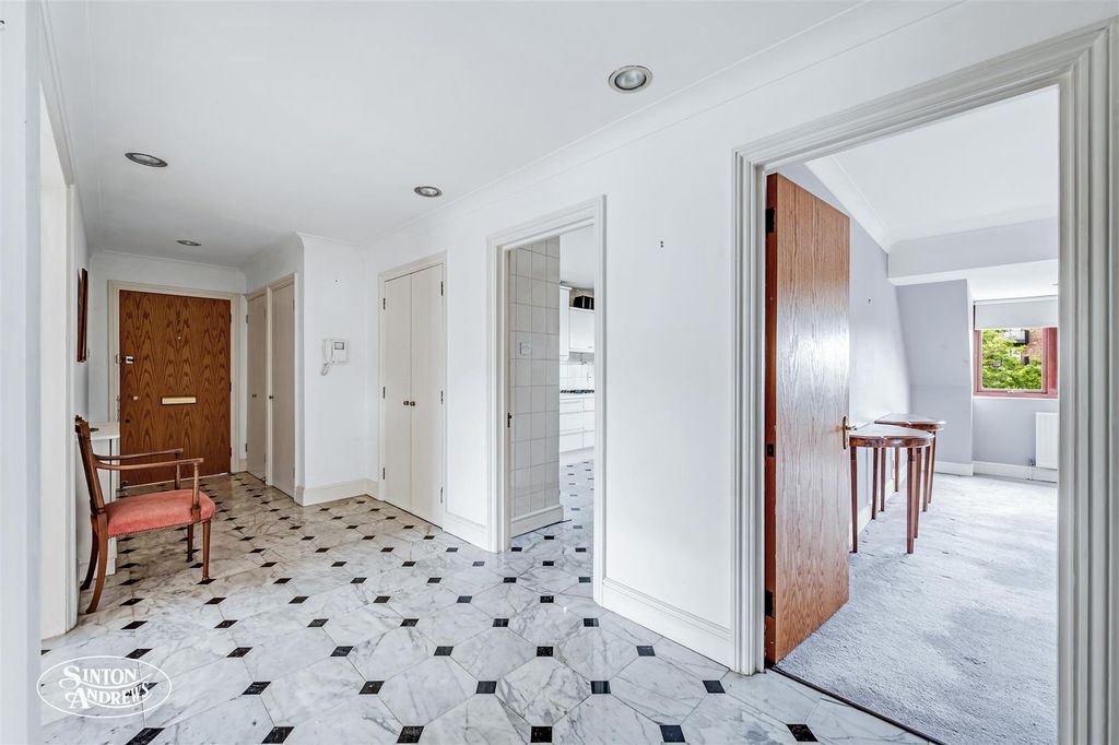 Property photo 2 of 16 Flat 18, Perivale Lodge-15.Jpg