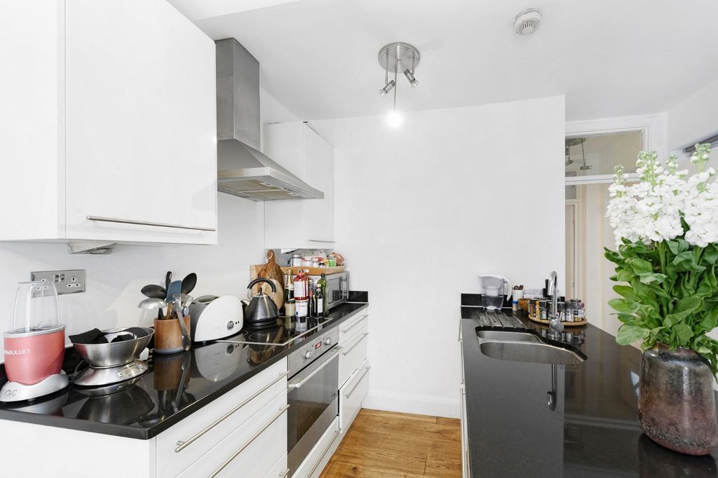 Property photo 3 of 7 Picture No. 05