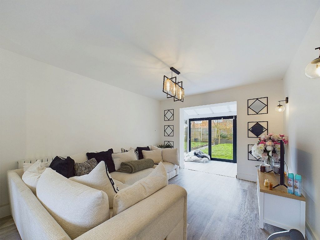 Property photo 2 of 12 1795714