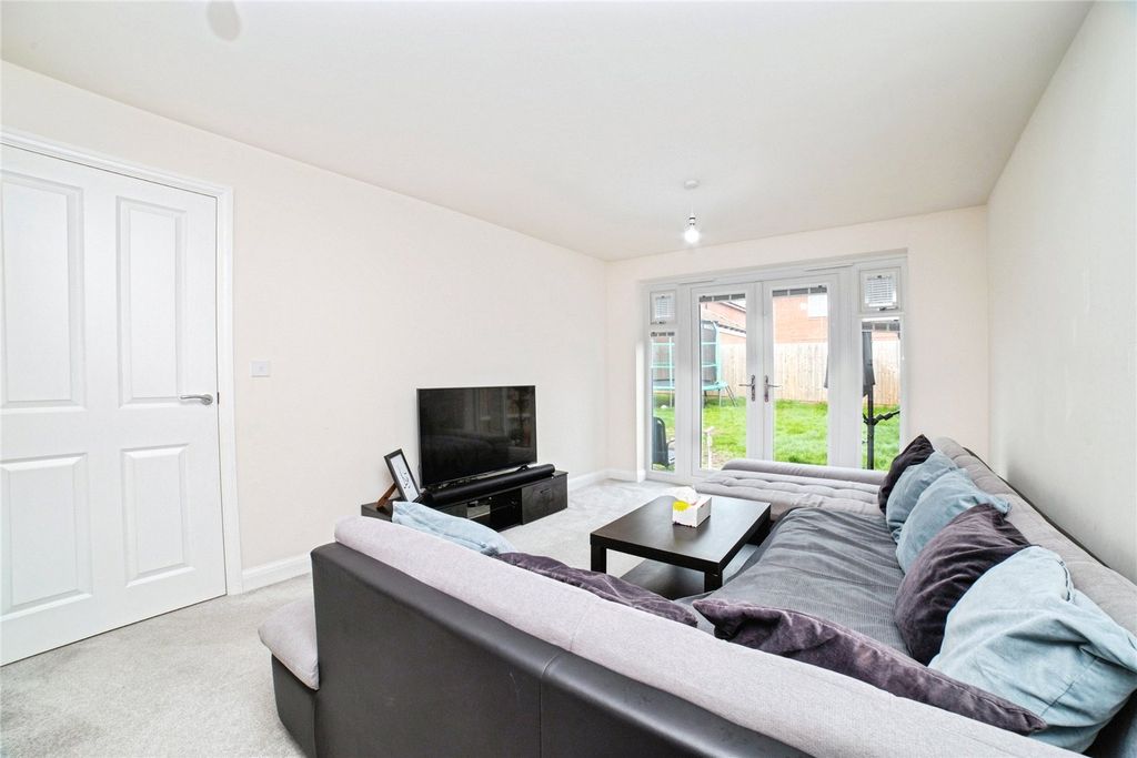 Property photo 2 of 17 Picture No. 21