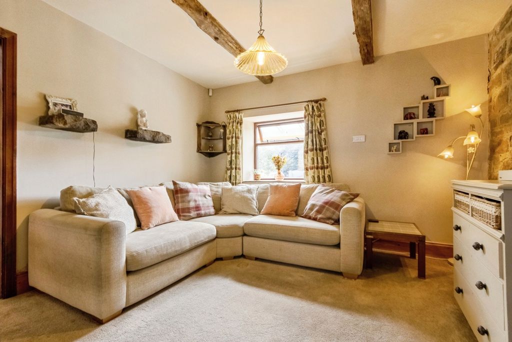Property photo 2 of 21 Pbox-Img.Jpg