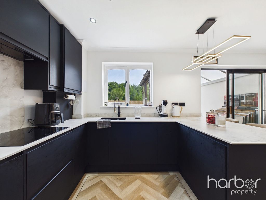 Property photo 3 of 21 5321314