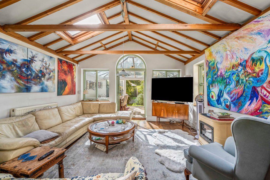 Property photo 3 of 21