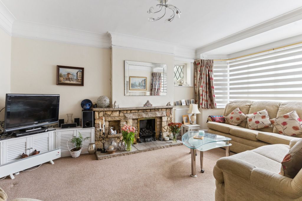Property photo 2 of 13