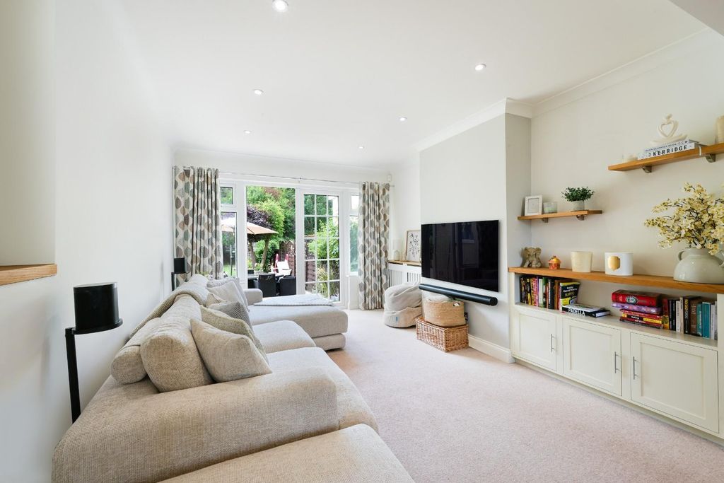 Property photo 2 of 19 Pams Way, (7).Jpg