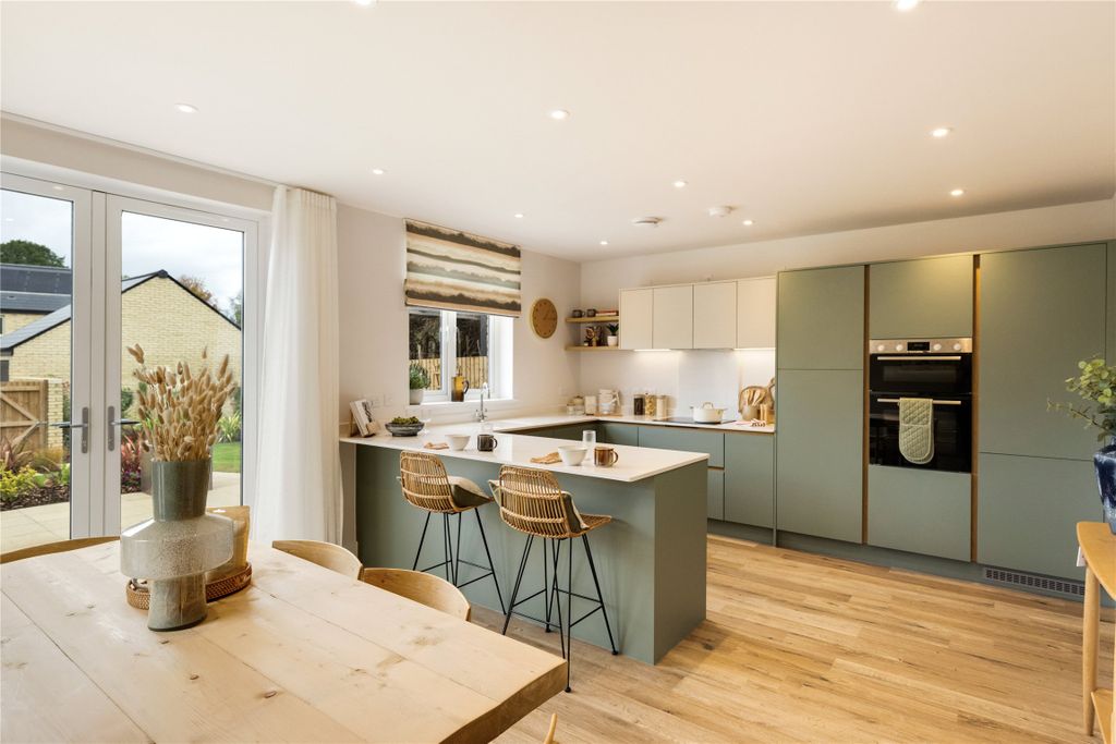 Property photo 3 of 16 Kitchen/Diner