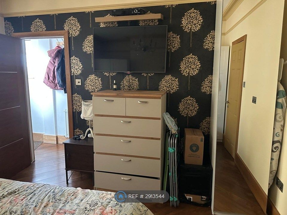 Property photo 3 of 4