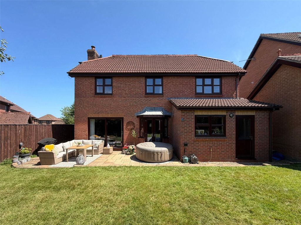 Property photo 2 of 40 Picture No. 57