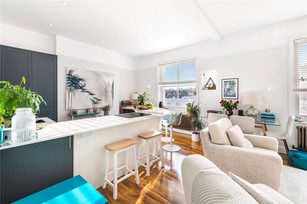 Property photo 1 of 20 Picture No. 01