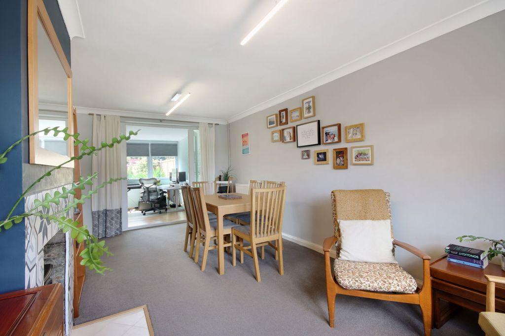 Property photo 3 of 47
