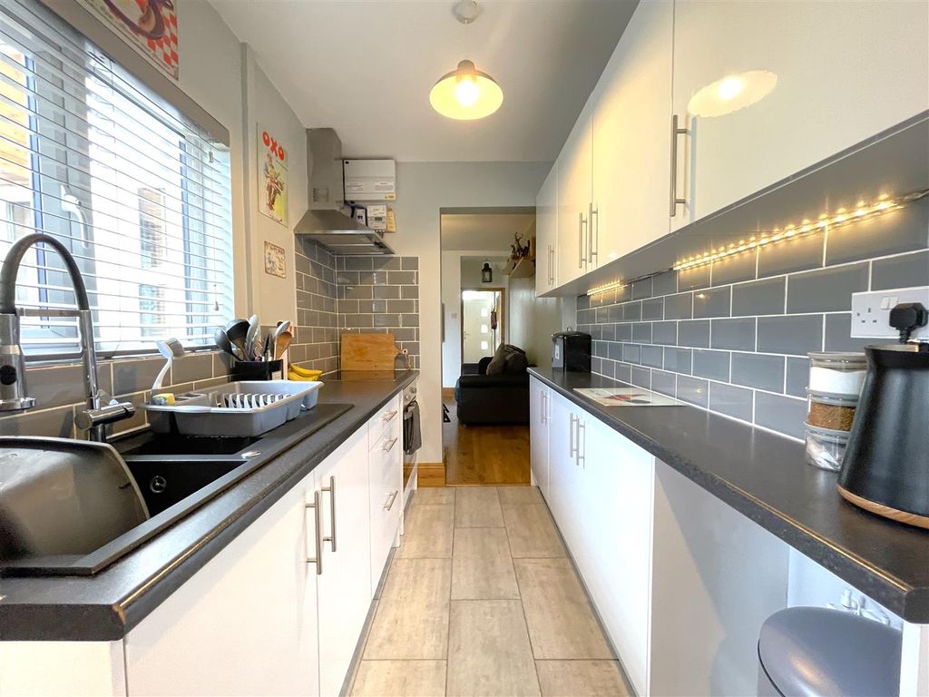 Property photo 2 of 26