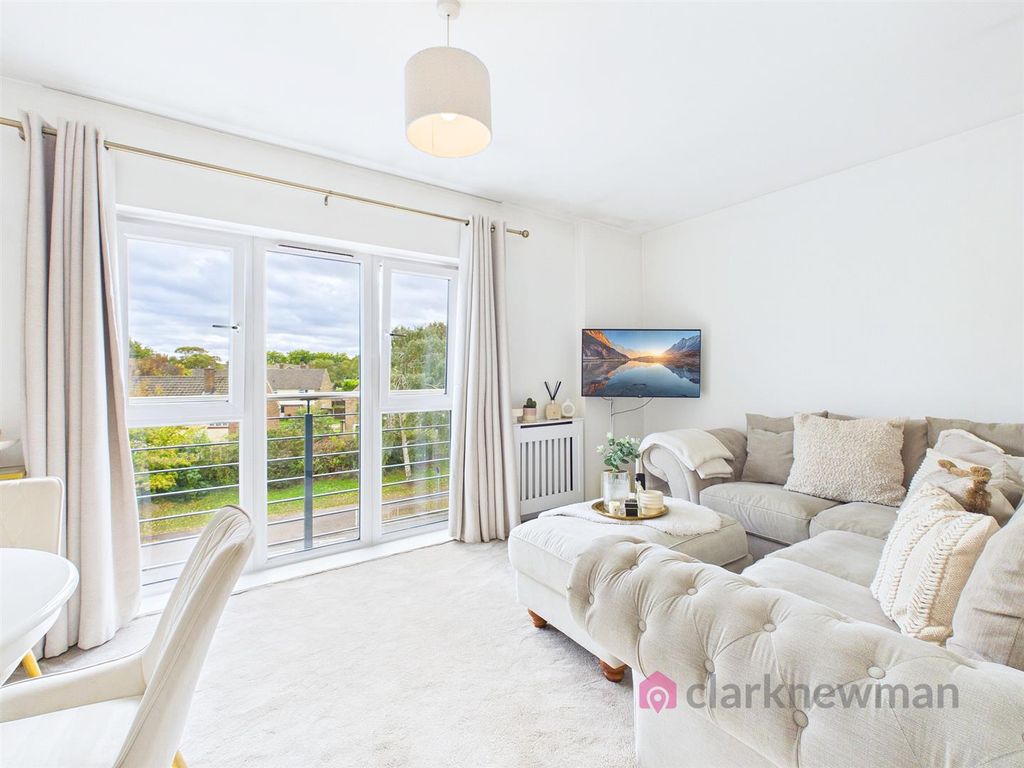 Property photo 2 of 10 Open Plan Living