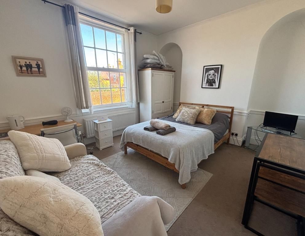 Property photo 1 of 3 1