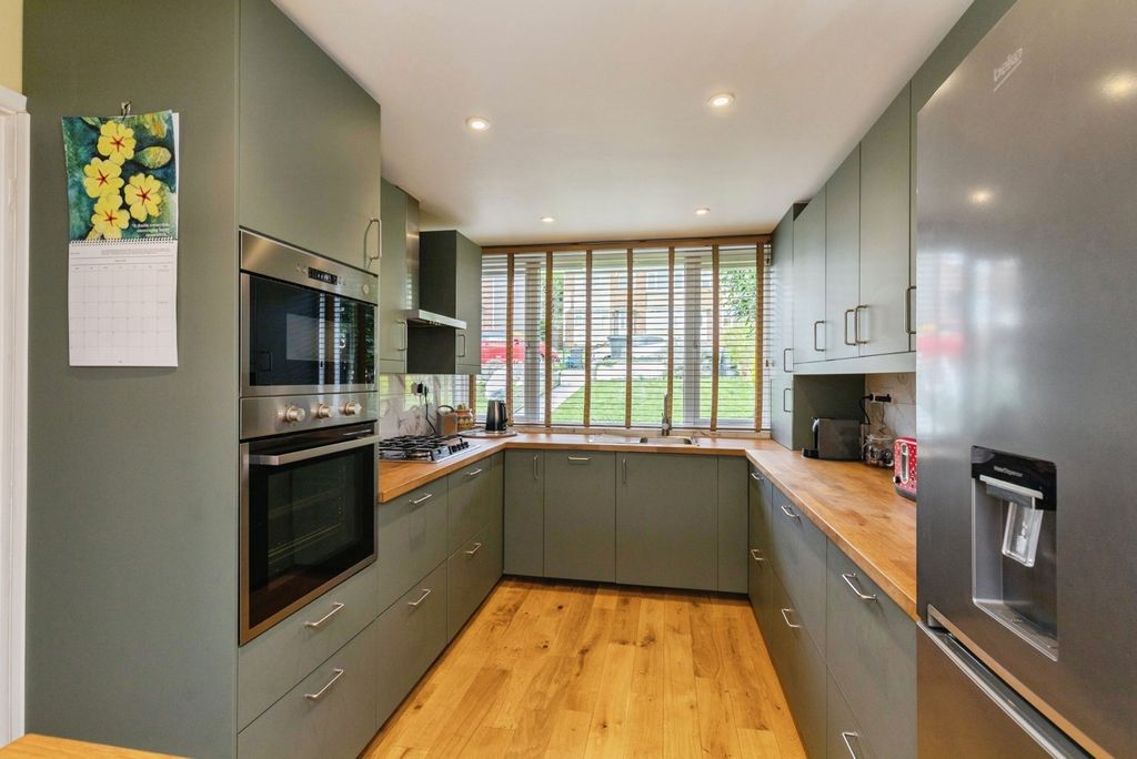 Property photo 2 of 20 Pbox-Img.Jpg