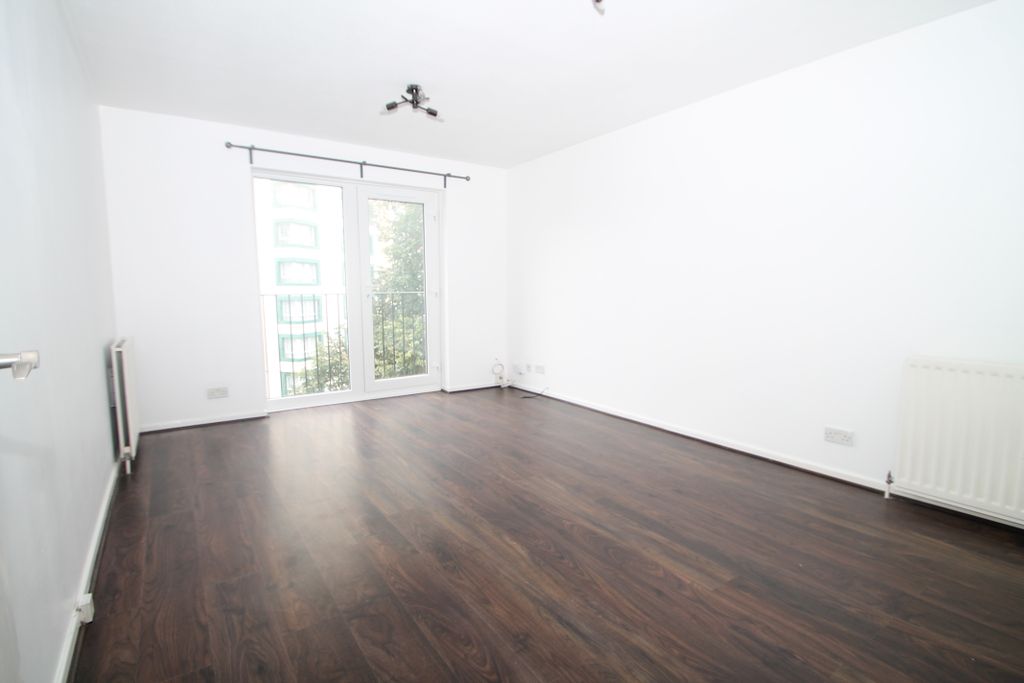 Property photo 2 of 4 Living Room