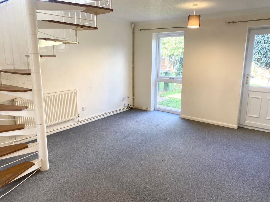 Property photo 2 of 7 Lounge