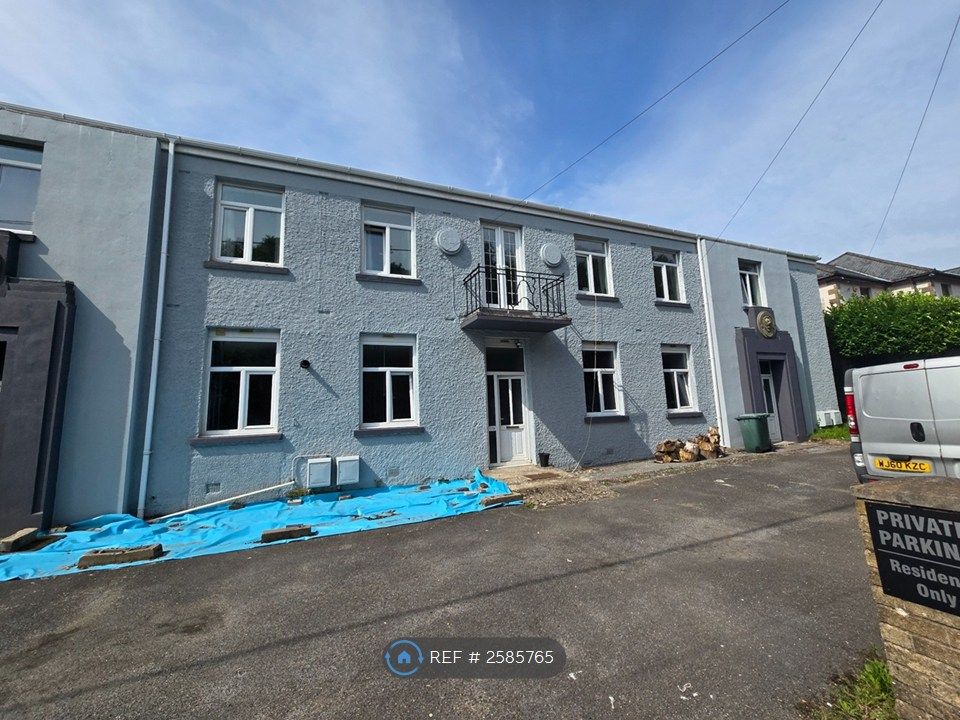 Property photo 1 of 7 Front