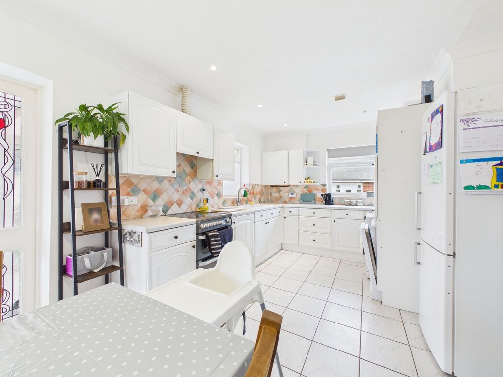 Property photo 3 of 20 Cam04018G0-Pr0452-Still005