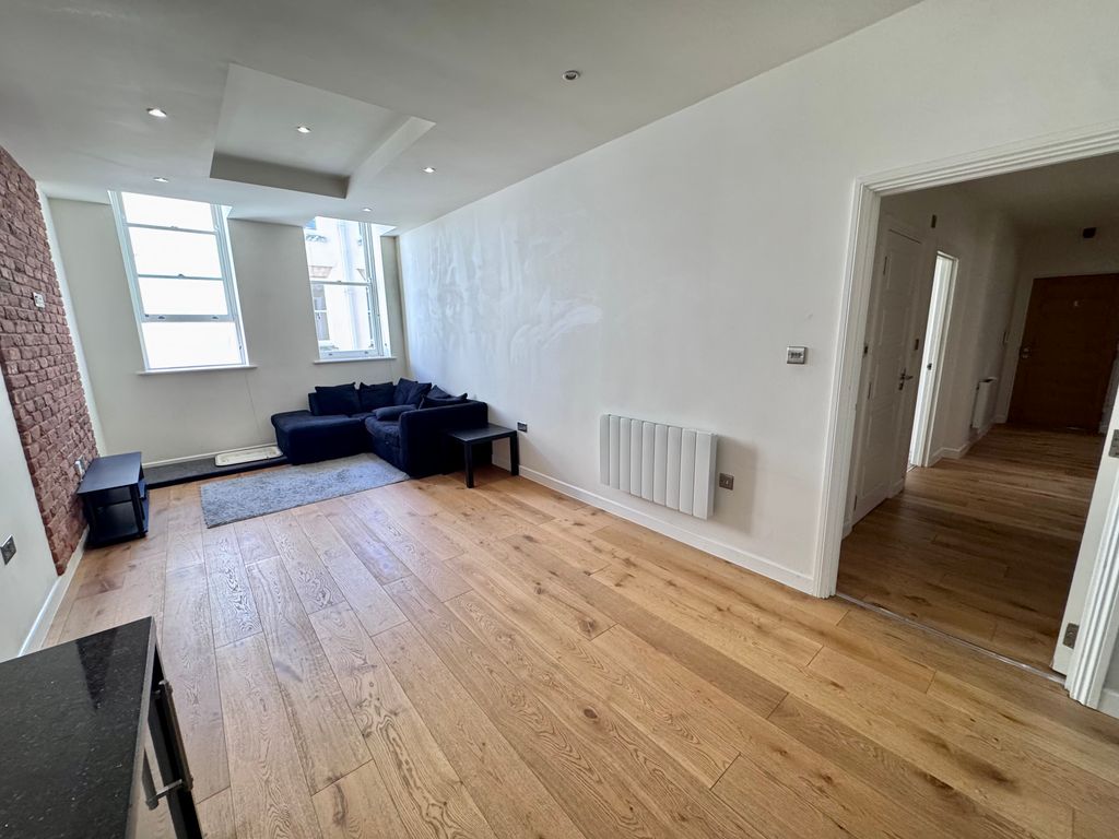 Property photo 2 of 8