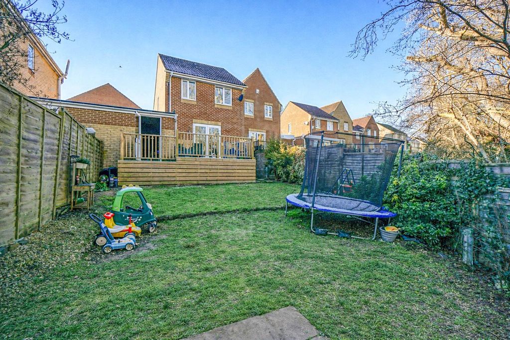 Property photo 2 of 20 Chatgpt Image Jan 5, 2026, 11_23_02 Am.Jpg