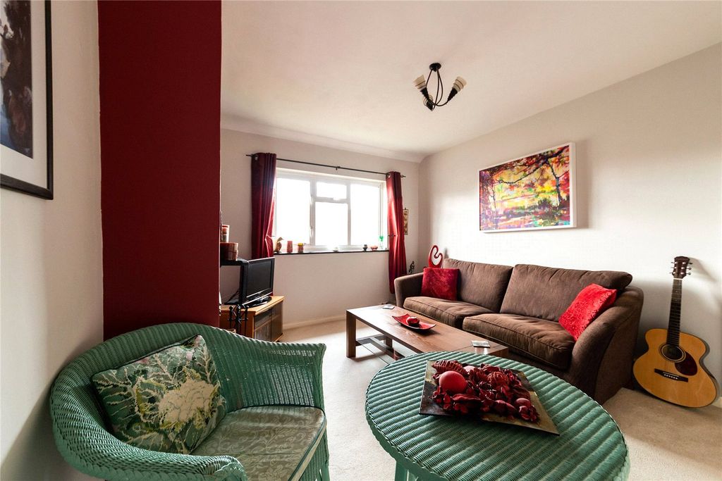 Property photo 3 of 19 Picture No. 23