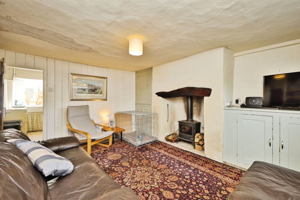 Property photo 2 of 22
