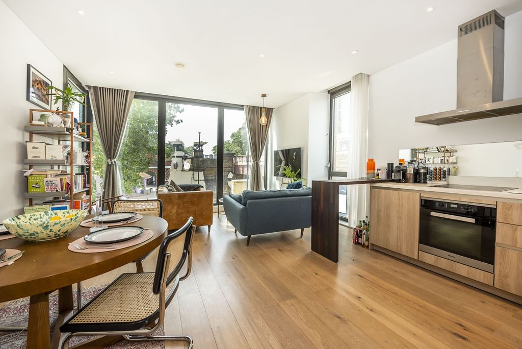 Property photo 1 of 15 102-Capital-House...