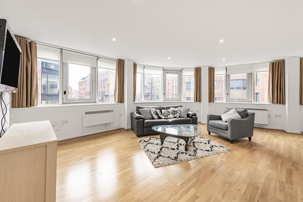 Property photo 3 of 14 Living Room